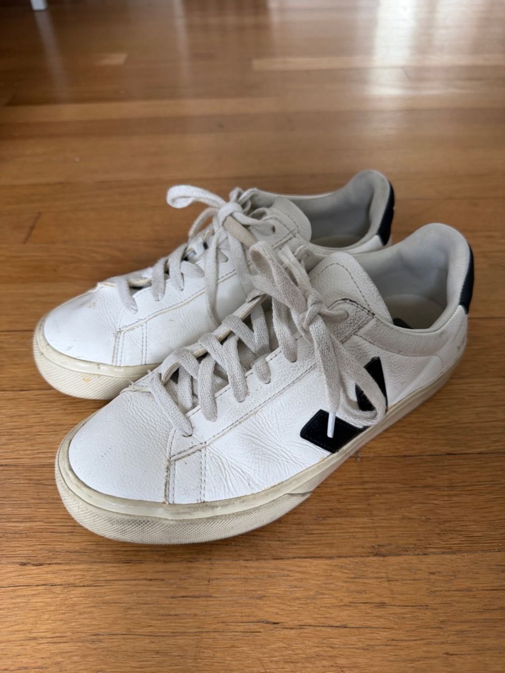 White Veja leather Sneakers with Black 'V' Accent